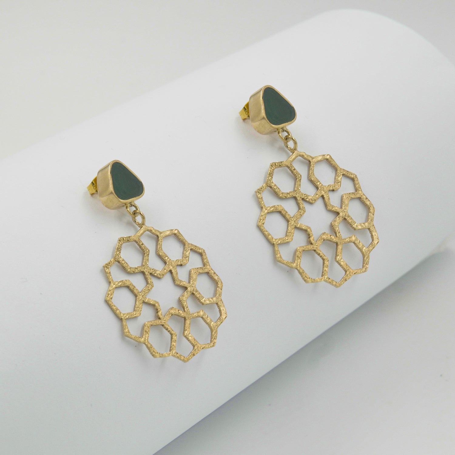Green Triangle Green Agate Stud Earrings – 18K Gold-Plated Brass - Gemify